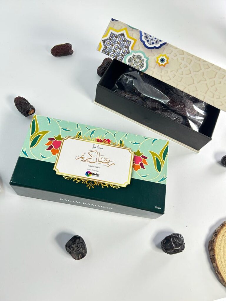 Kurma berkotak custom hardcover